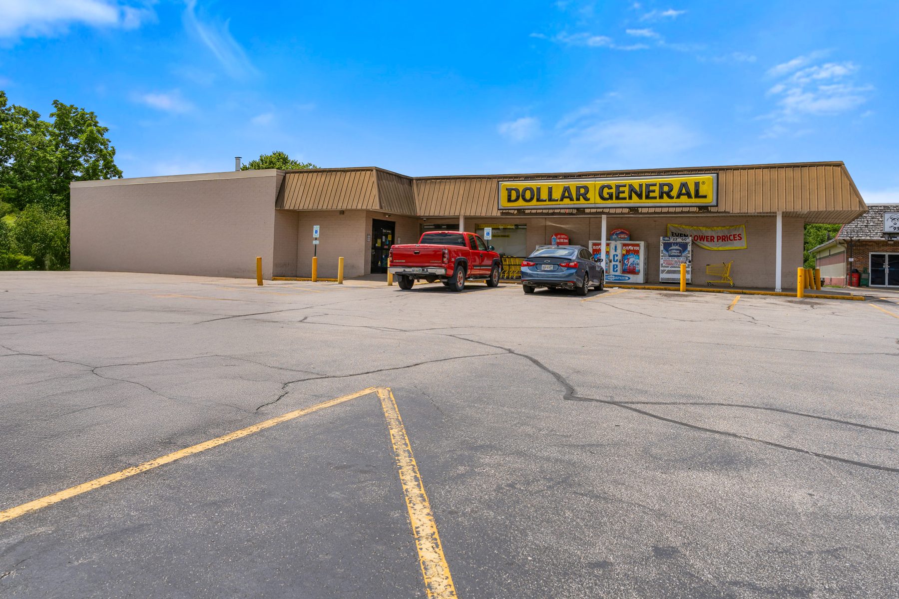 Commercial real estate photography in Cincinnati for retail, office, and industrial listings by 513Shutter