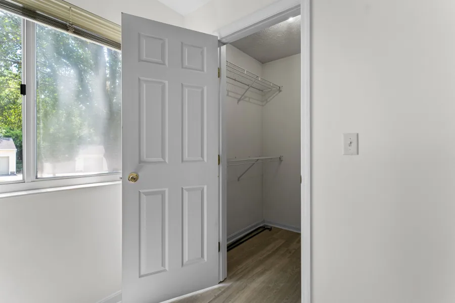 Winton Wood condo listing photo 7 by 513Shutter Cincinnati