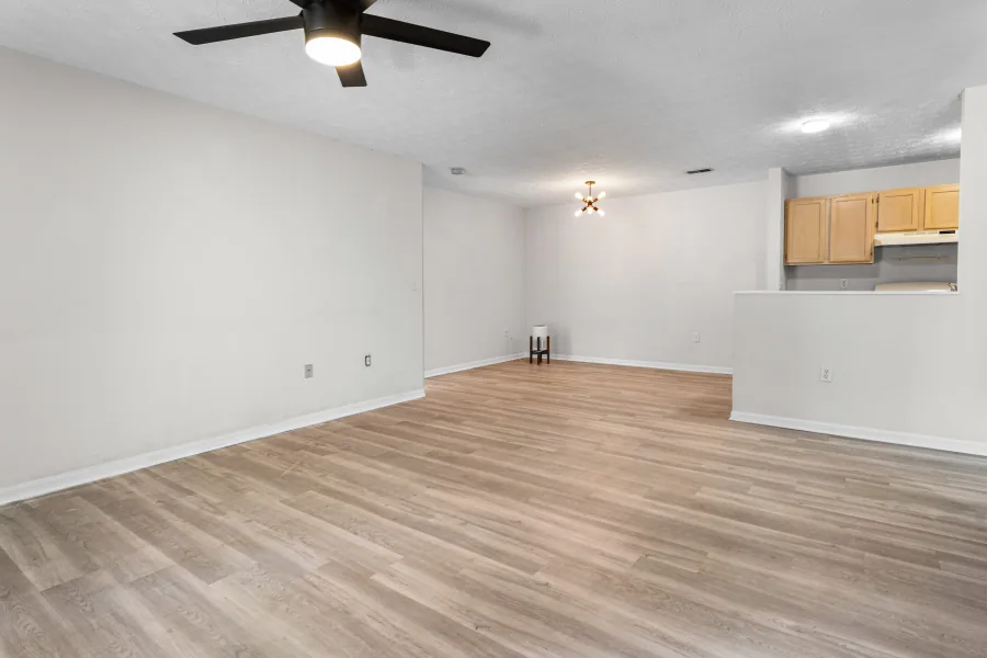 Winton Wood condo listing photo 9 by 513Shutter Cincinnati