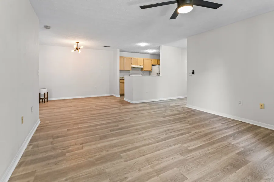 Winton Wood condo listing photo 12 by 513Shutter Cincinnati