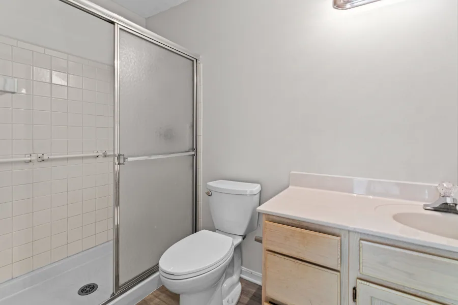 Winton Wood condo listing photo 13 by 513Shutter Cincinnati