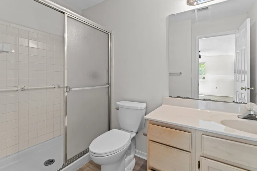 Winton Wood condo listing photo 14 by 513Shutter Cincinnati